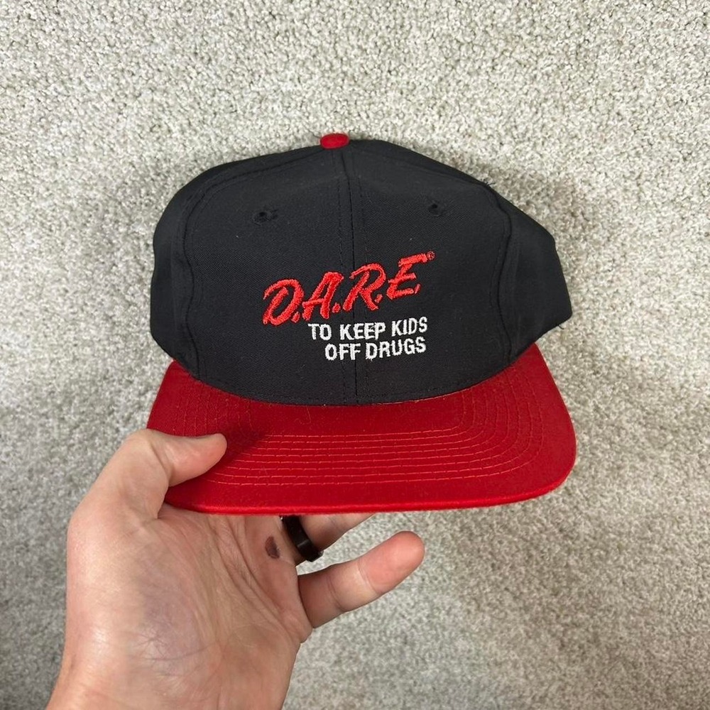 Vintage 90s DARE to keep kids off drugs two tone SnapBack hat cap